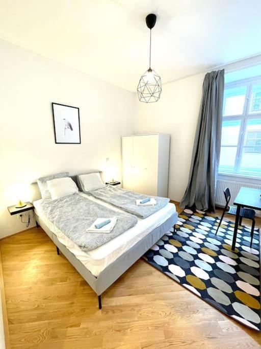 Brand New & Spacious Apartment In The City Centre Відень Екстер'єр фото